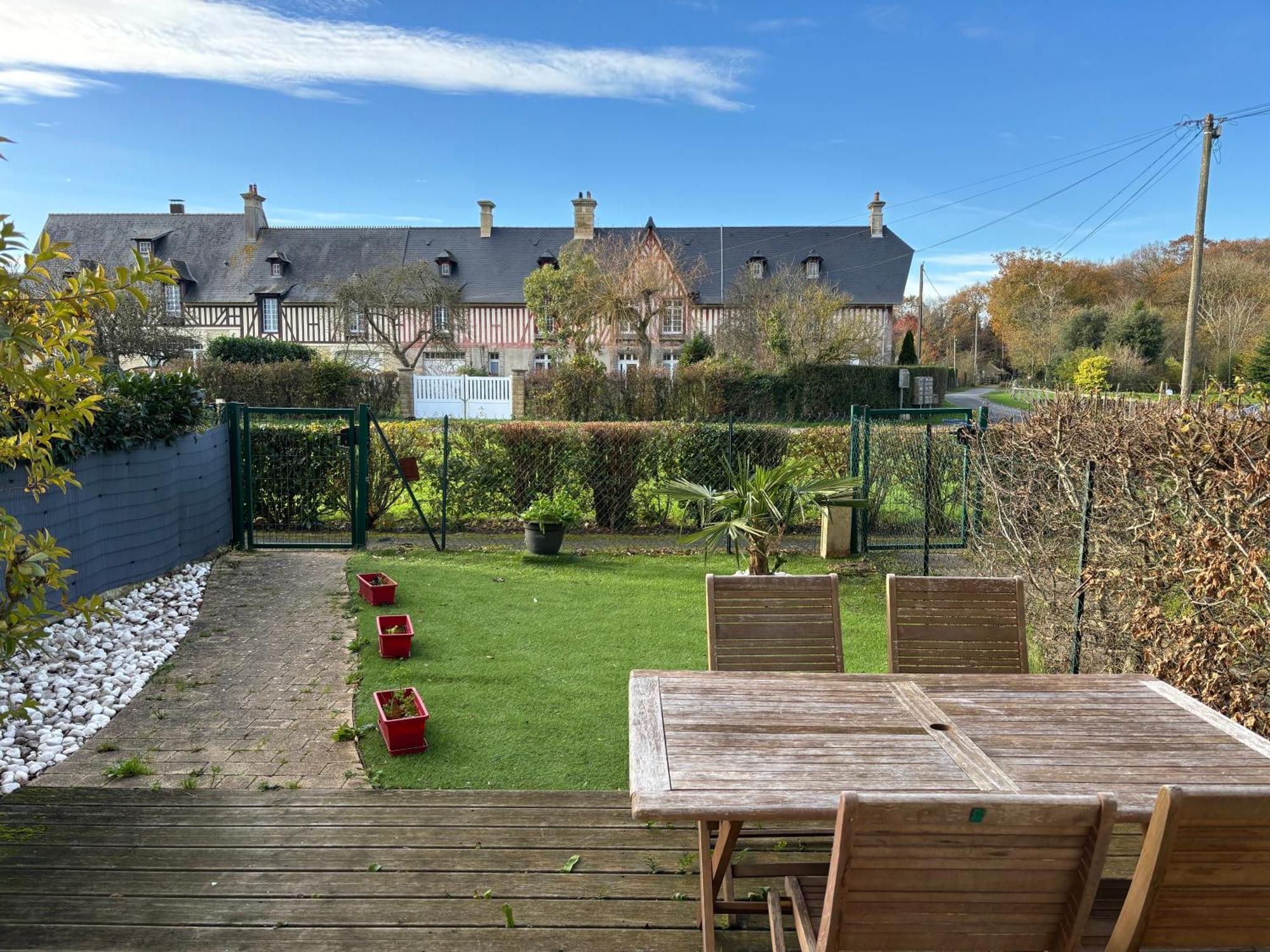 Les Douves Duplex 5 Personnes Lumineux Avec Jardin Et Terrasse Amenagee , Vue Sur Chateau A 5Mn De La Mer, Proche Omaha Beach Et Bayeux Commes Екстериор снимка