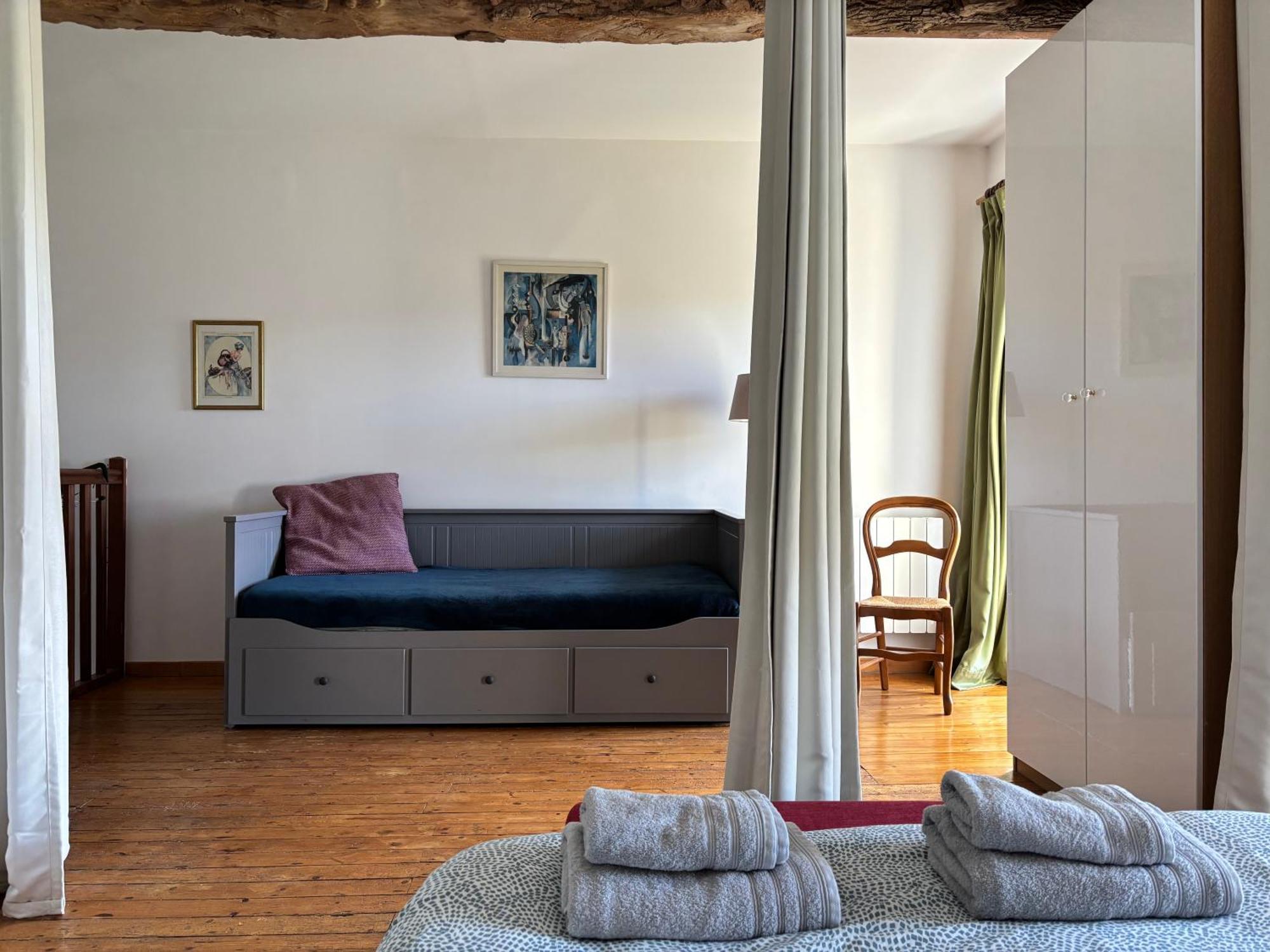Les Douves Duplex 5 Personnes Lumineux Avec Jardin Et Terrasse Amenagee , Vue Sur Chateau A 5Mn De La Mer, Proche Omaha Beach Et Bayeux Commes Екстериор снимка